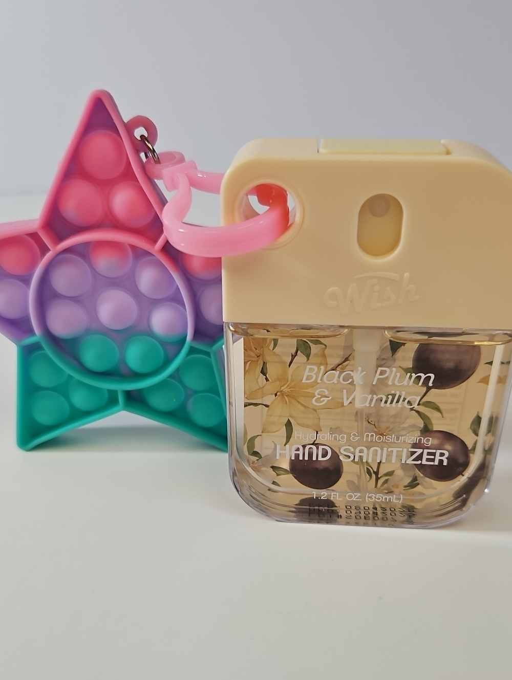 Wish BLACK PLUM & VANILLA  HAND SANITIZER + STAR POP-UP KEYCHAIN
